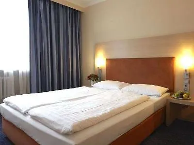 Intercityhotel 3*