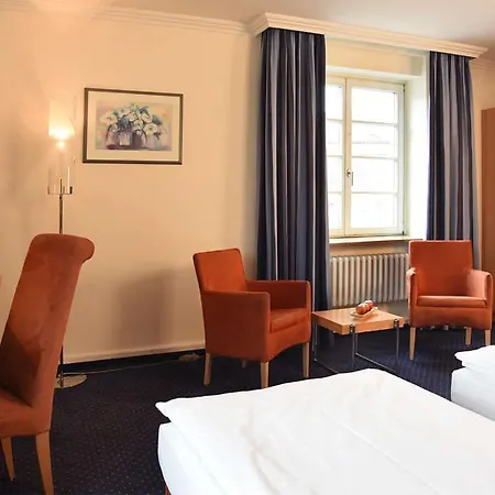 فندق Intercityhotel 3*