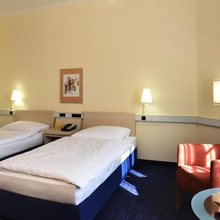 فندق Intercityhotel 3*