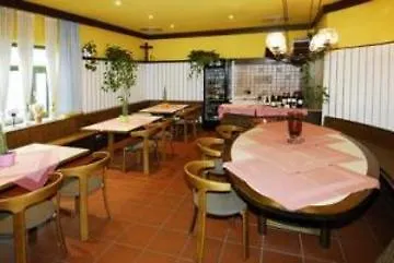 Otel Christkoenigshaus 2*
