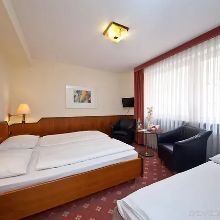 Plaza Rieker Hauptbahnhof Hotel