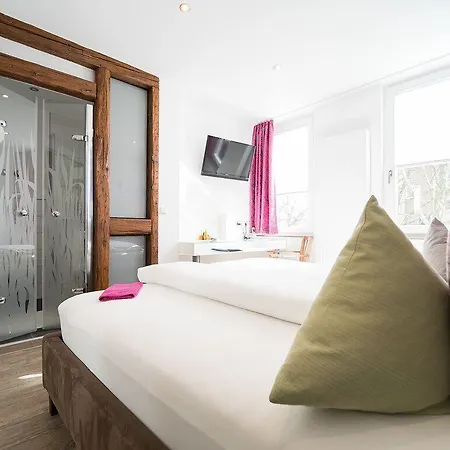 Hotell Restaurant Krehl's Linde 3*