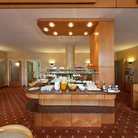 Plaza Rieker Hauptbahnhof Hotel 3*