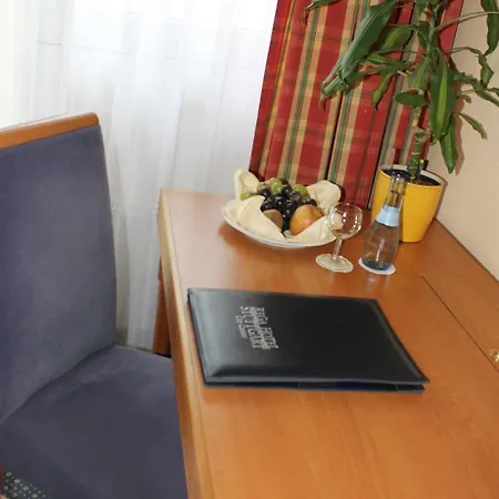 Rega Hotel 3*