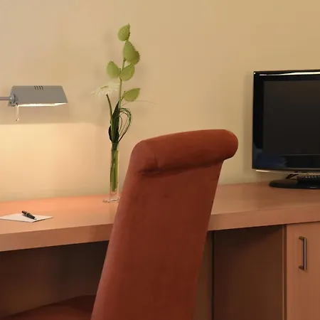 Intercityhotel فندق