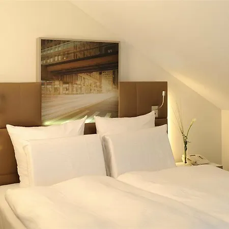 מלון Pullman Fontana 4*