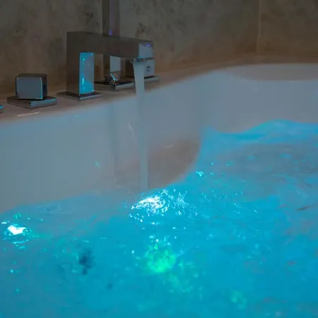 Hotel Alpha & Omega
