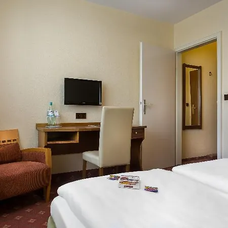 Plaza Rieker Hauptbahnhof Hotel 3*