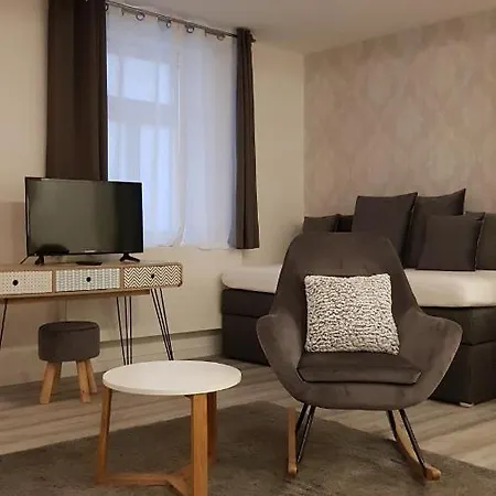 ゲストハウス Hotel-pension Adler Untertuerkheim *