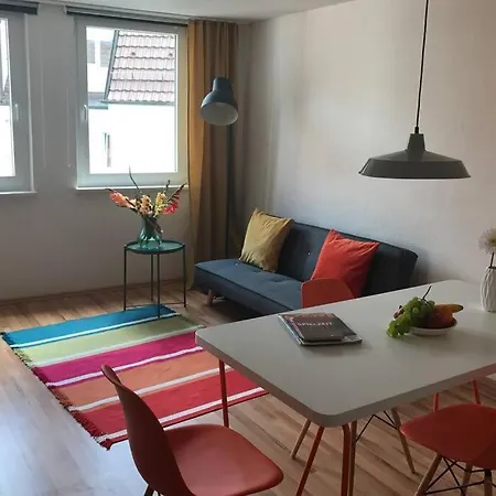 Apartment Sonnige 2-zimmerwohnung Mit Veranda *