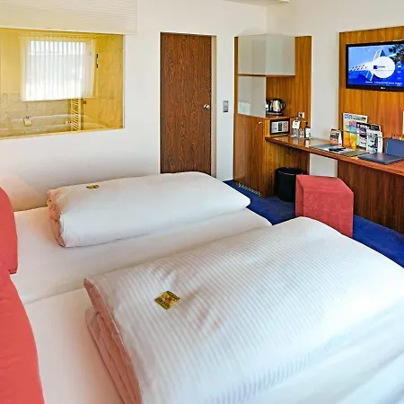 Отель Plaza Kongresshotel Europe 4*