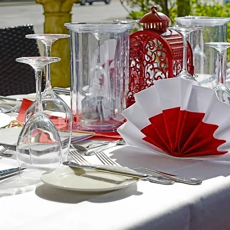 Отель Plaza Kongresshotel Europe