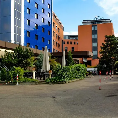 Отель Plaza Kongresshotel Europe