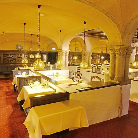Отель Plaza Kongresshotel Europe
