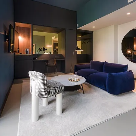 Emilu Design 4*