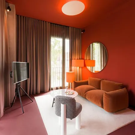 Emilu Design 4*