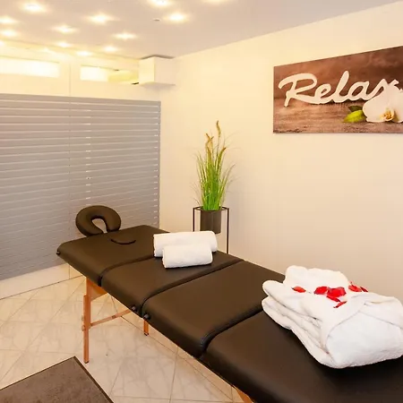 Relax & 3*