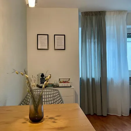 Apartment: Stylish Neues Studio+Kueche+Netflix