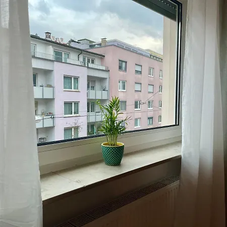 Apartment: Stylish Neues Studio+Kueche+Netflix Stuttgart
