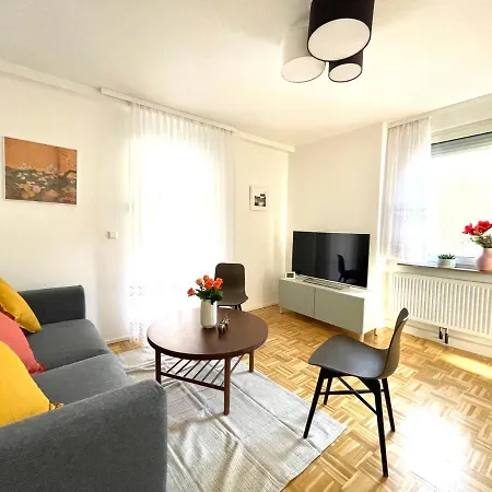아파트 Neues, Stillvoll Eingerichtetes Mit Wintergarten Und Terrasse *