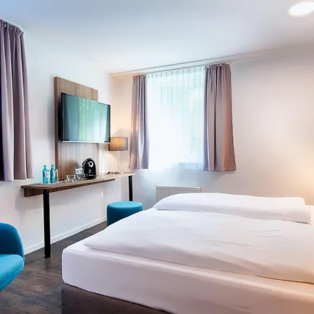 Hotel Achat Zuffenhausen 3*