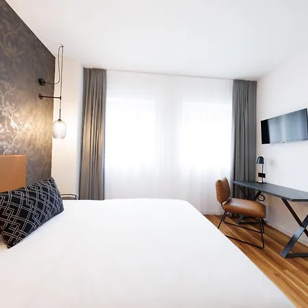 Internationales Studierendenhotel فندق *