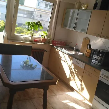 Fuer Grosse Gruppe Bis 10 Person Lägenhet