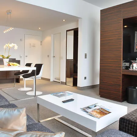Отель Plaza Kongresshotel Europe 4*