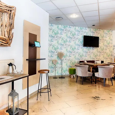 Hotel Achat Zuffenhausen 3*