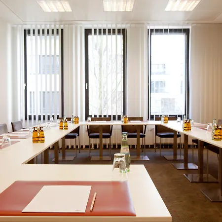 Vienna House Easy By Wyndham 4*