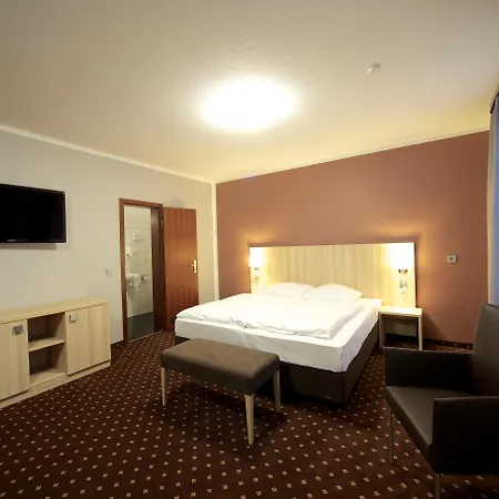 Otel Attimo Stuttgart***s