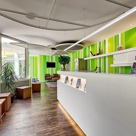 Otel Attimo Stuttgart***s