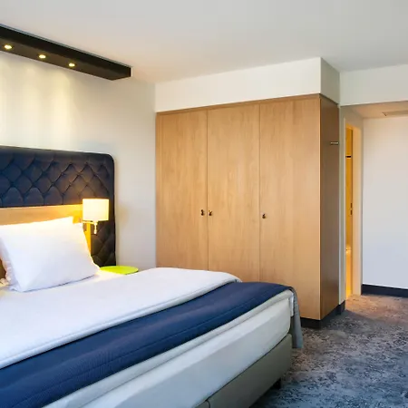 Hotel By Ihg 4*