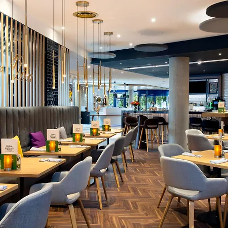 Hotel By Ihg