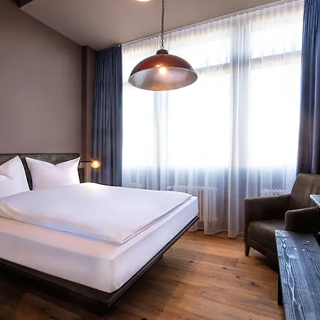 Western Loftstyle Stuttgart-zuffenhausen Штутгарт