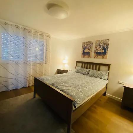 Exklusiv Möblierte In Besten Lage Apartment