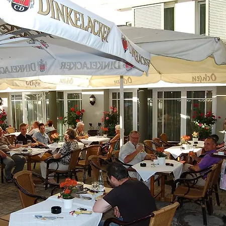 Hotell Ochsen 4*