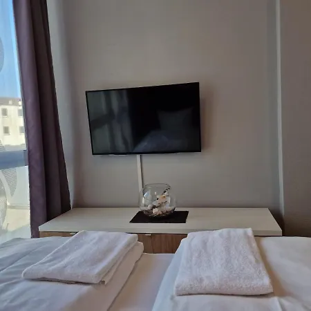 Midtown Apartment