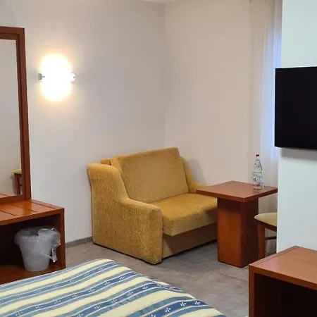 M-a-s-hotel Ξενοδοχείο 3*