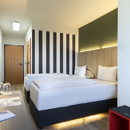 Hotel Achat Zuffenhausen 3*
