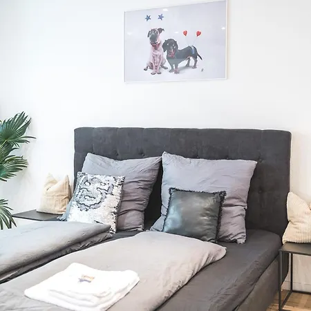 Das Crazy Monkey Loft Mit 100qm & Summerlounge Apartment Stuttgart