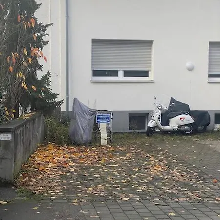 Apartment Schoene 2 Zimmer In Stuttgart-west *