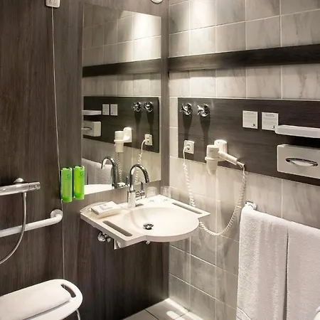 By Ihg Hotel 4*