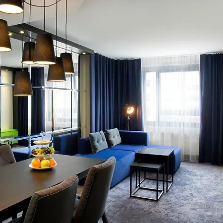 Hotel By Ihg