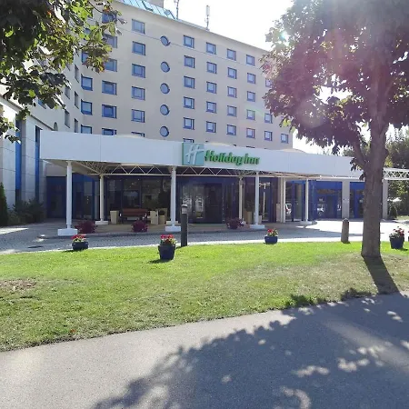 By Ihg Hotel 4*
