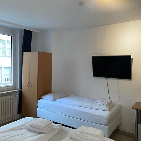 24-7 Stadthotel فندق 2*