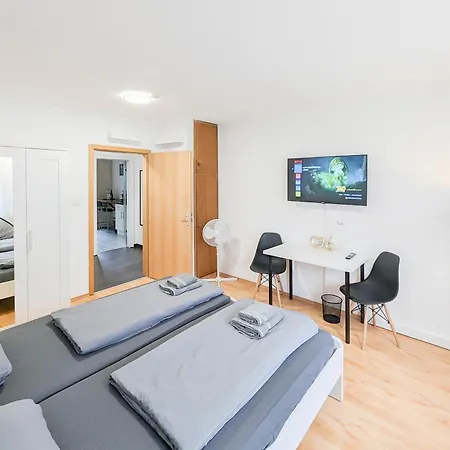 Mitte 2zw In Bester City-lage Am Berliner Platz *