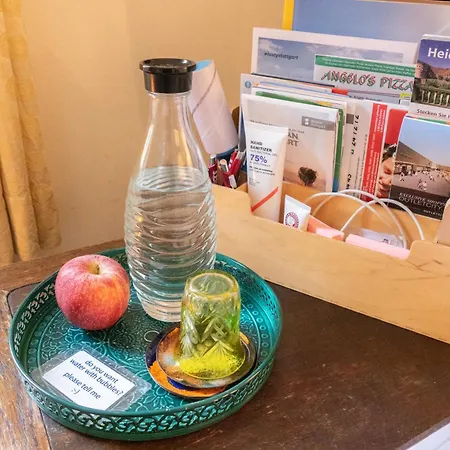 In Kuenstlerwohnung ホームステイ シュトゥットガルト