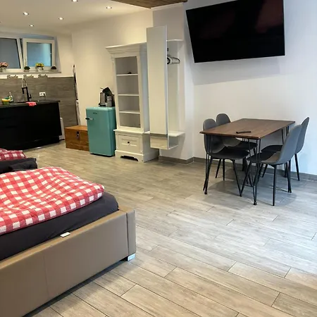 Appartement Beutelsbacherstr. 12 B *