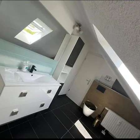 Moderne Gemuetliche 2-zimmer Bad-cannstatt Apartamento Estugarda